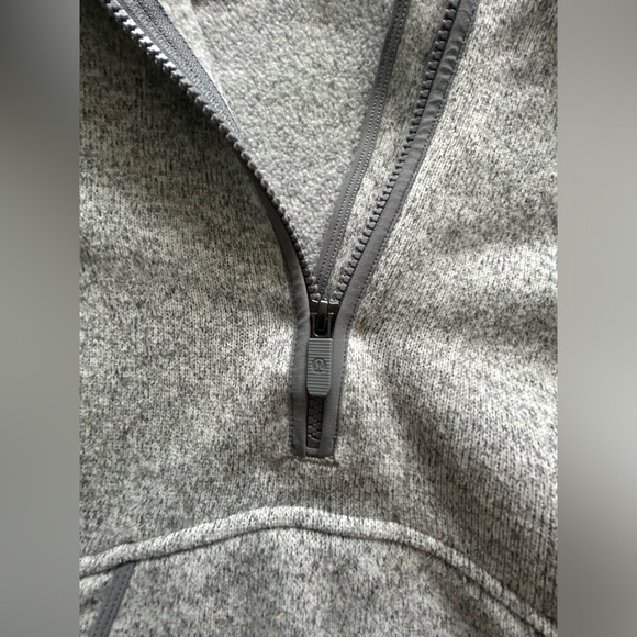 Women’s Lululemon Quarter Zip Grey Pullover Sz.4 - Picture 2 of 4